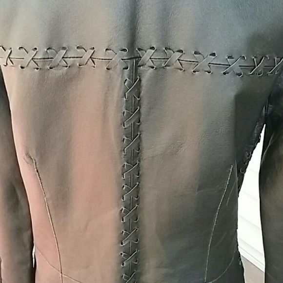 Leather jacket - Picture 4 of 7